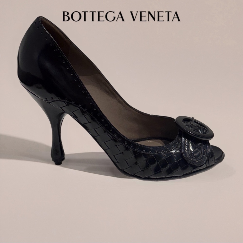 Bottega Veneta Intrecciato Black Patent Leather Buckle Detail Pumps Size 38
